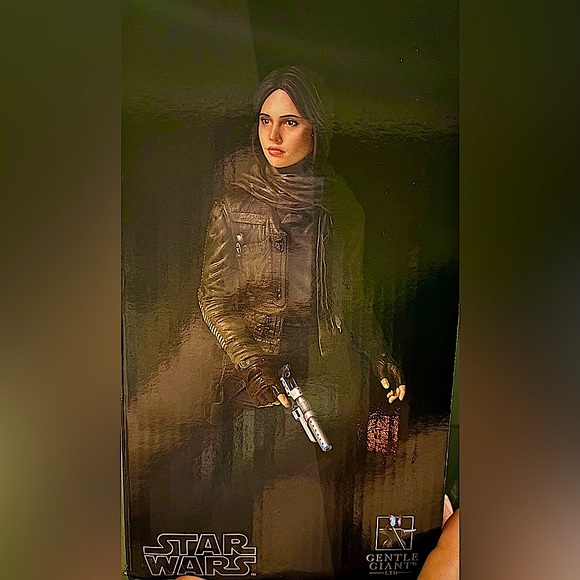 Star Wars Jyn Erso Collectible Mini Bust Limited Edition - Picture 5 of 9